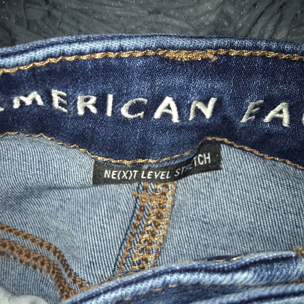 American Eagle ripped jeans size 6 - Picture 4 of 5
